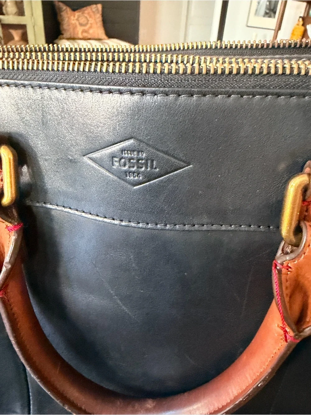 Fossil structured leather